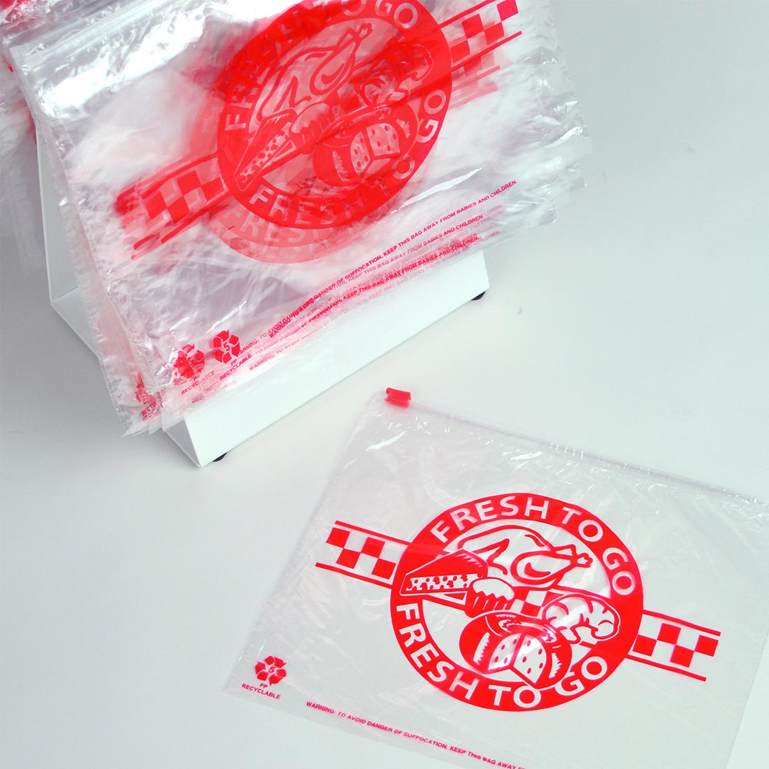 10" x 8" 1.2 Mil Slide Seal Saddle Pack Deli Bags - Printed “Fresh To Go” Red - 1000/Case - Image 1